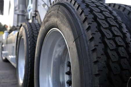18-Wheeler-Beaumont-Lawyer-min